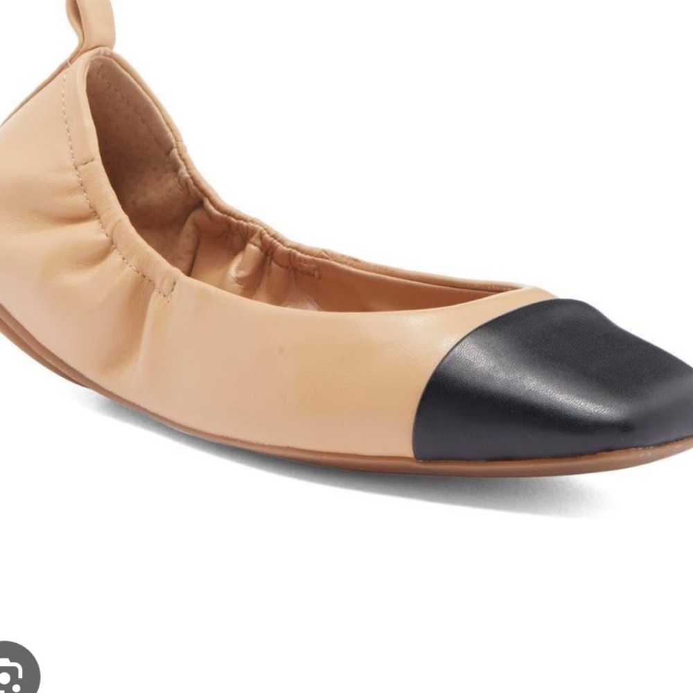 Vince Camuto Tan and Black Flats with Elasticized Fit